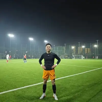 李静